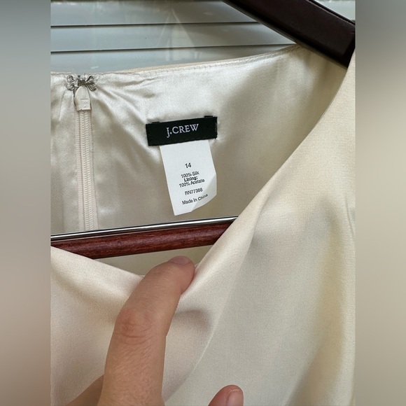 J. Crew 100% silk size 14 cream with yellow tones bridal sleeveless dress - Picture 3 of 8